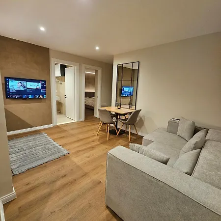 Apartment Jacuzzi Living Center 2 Tirana