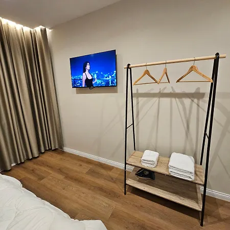 Jacuzzi Living Center 2 公寓 *