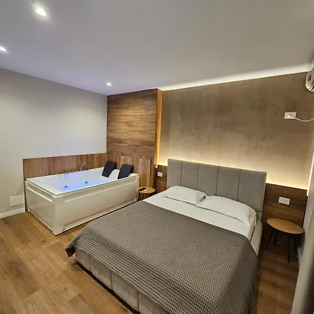 Jacuzzi Living Center 2 Apartament