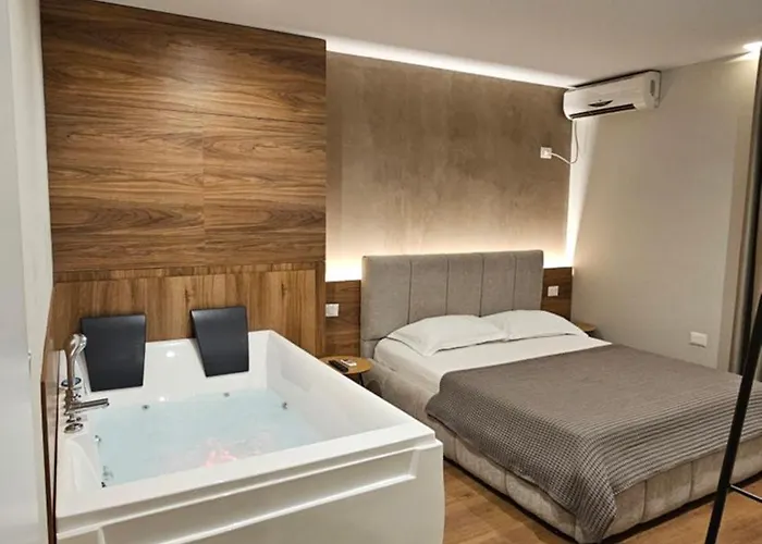 Appartement Jacuzzi Living Center 2 Tirana